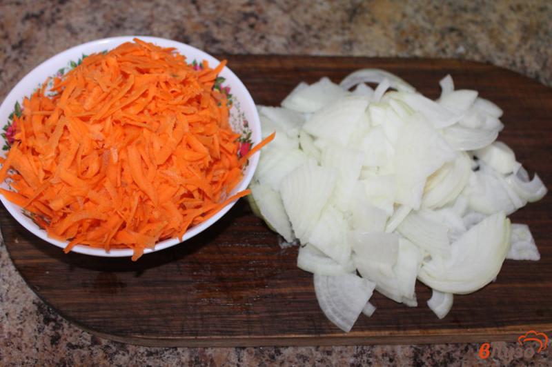 Фото приготовление рецепта: Картофельная запеканка с мясом и перцем шаг №3