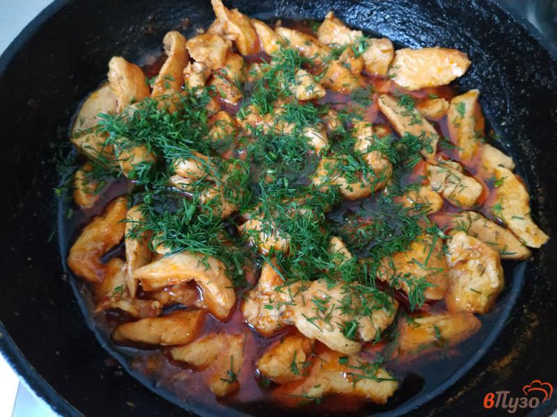 Фото приготовление рецепта: Куриное филе в соусе сацебели шаг №7