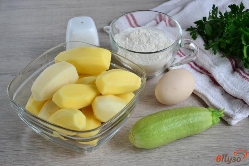 Фото приготовление рецепта: Картофельные драники с кабачком шаг №1