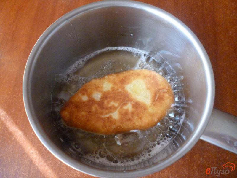 Фото приготовление рецепта: Пирожки с картошкой жареные шаг №7