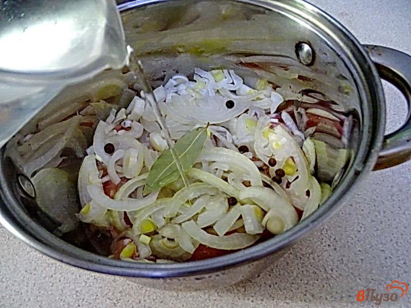 Фото приготовление рецепта: Свинина в сметане в кастрюле шаг №6