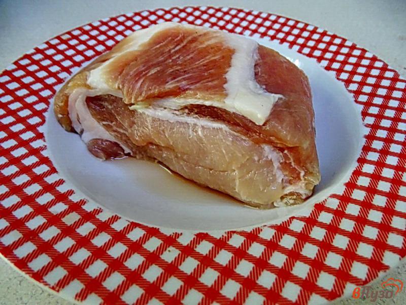 Фото приготовление рецепта: Свинина в сметане в кастрюле шаг №1