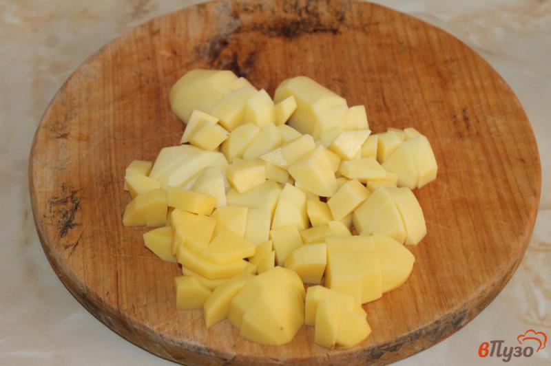 Фото приготовление рецепта: Картофельный суп с фрикадельками и кабачком шаг №1