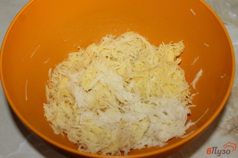 Фото приготовление рецепта: Картофельные драники с кабачком и мясом шаг №1