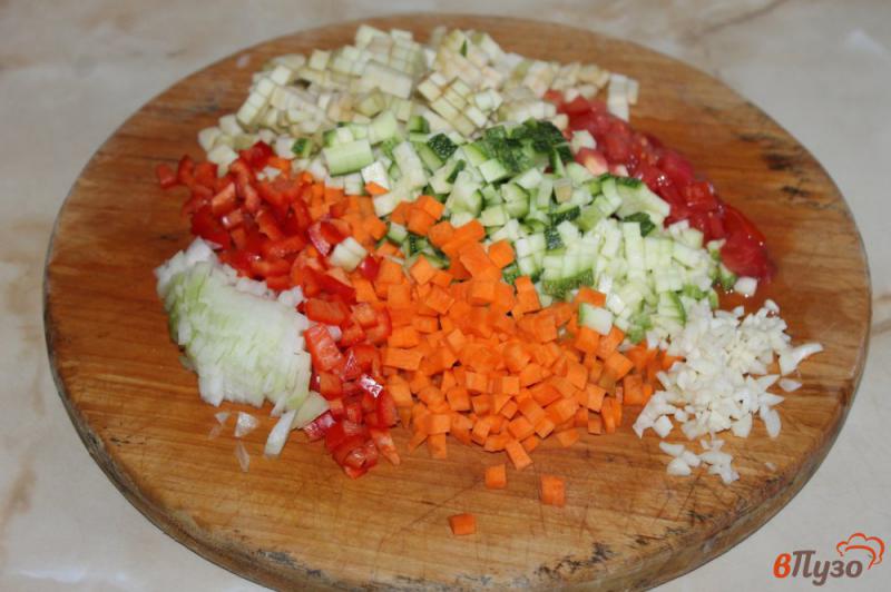 Фото приготовление рецепта: Рис с баклажаном и перцем шаг №2