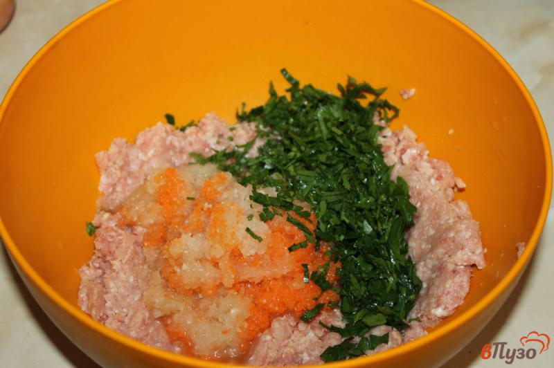 Фото приготовление рецепта: Котлеты из куриного фарша с морковью шаг №2