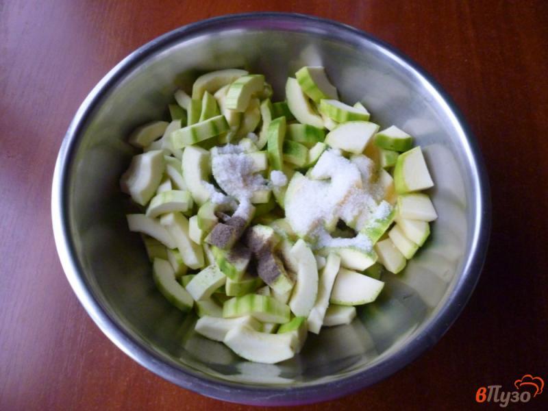 Фото приготовление рецепта: Маринованные кабачки на зиму шаг №2