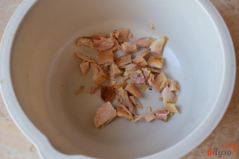 Фото приготовление рецепта: Салат с копченой курицей, и кукурузой шаг №1