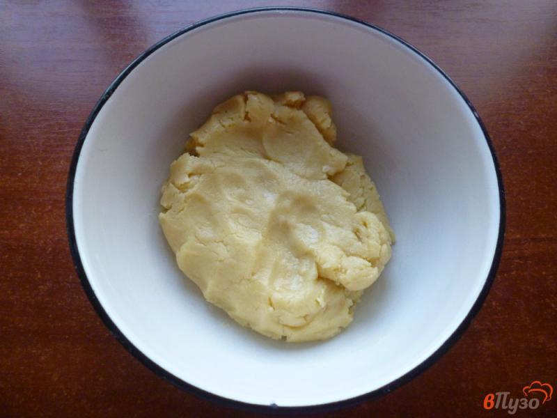 Фото приготовление рецепта: Печенье песочное на растительном масле шаг №5