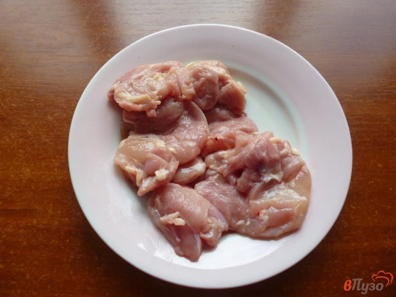 Фото приготовление рецепта: Куриные отбивные в томатном кляре шаг №1