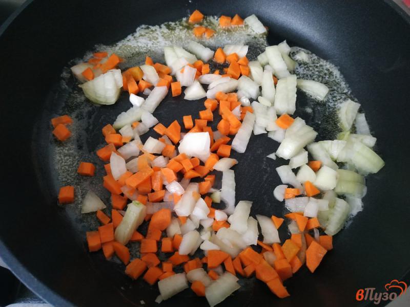 Фото приготовление рецепта: Картофель тушеный с помидорами шаг №4