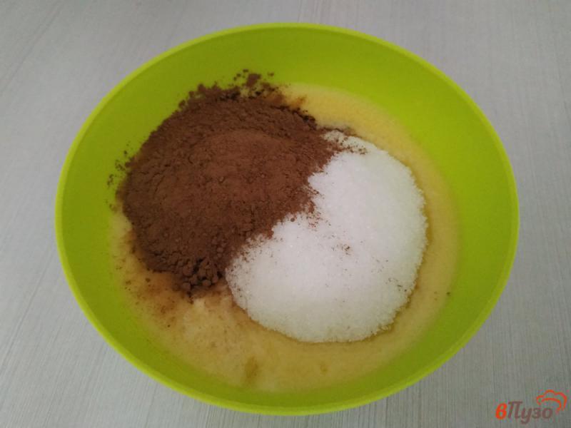Фото приготовление рецепта: Шоколадное песочное печенье шаг №3