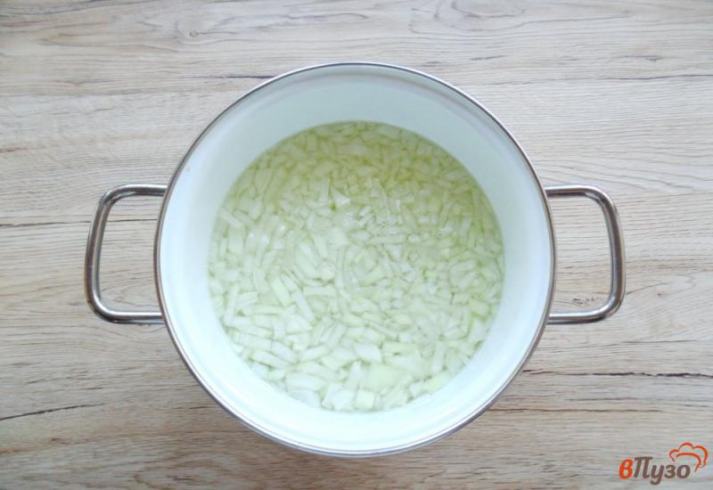 Фото приготовление рецепта: Суп с рисом и сосисками шаг №1