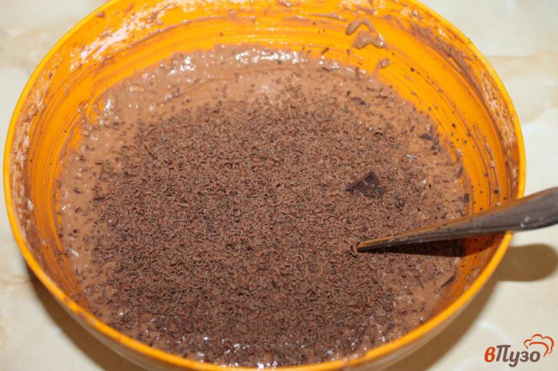 Фото приготовление рецепта: Вафли с какао и орехом шаг №5