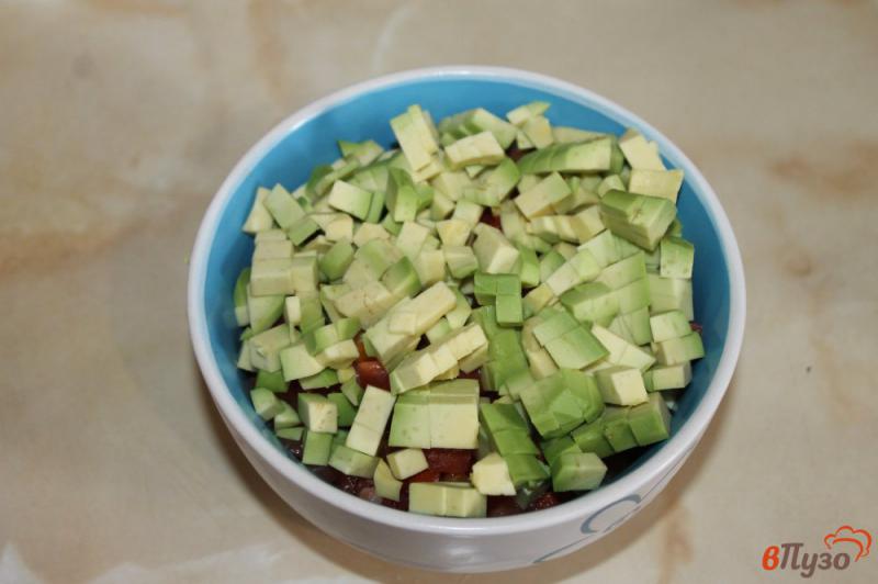 Фото приготовление рецепта: Бутерброды с авокадо шаг №3