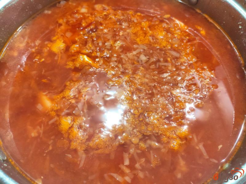 Фото приготовление рецепта: Красный борщ с помидорами и вареной свеклой шаг №14