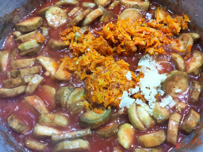 Фото приготовление рецепта: Баклажаны в томатном соусе шаг №11