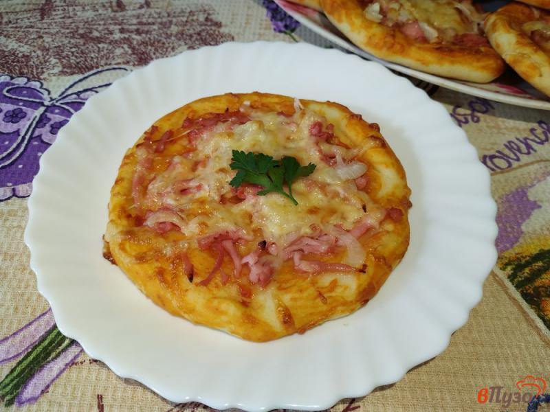 Фото приготовление рецепта: Мини пицца шаг №15