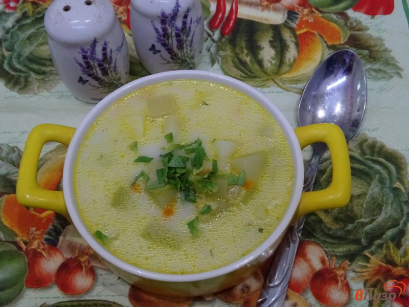 Фото приготовление рецепта: Сырный суп с кабачками шаг №10
