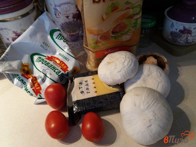 Фото приготовление рецепта: Горячие бутерброды с шампиньонами и сыром шаг №1