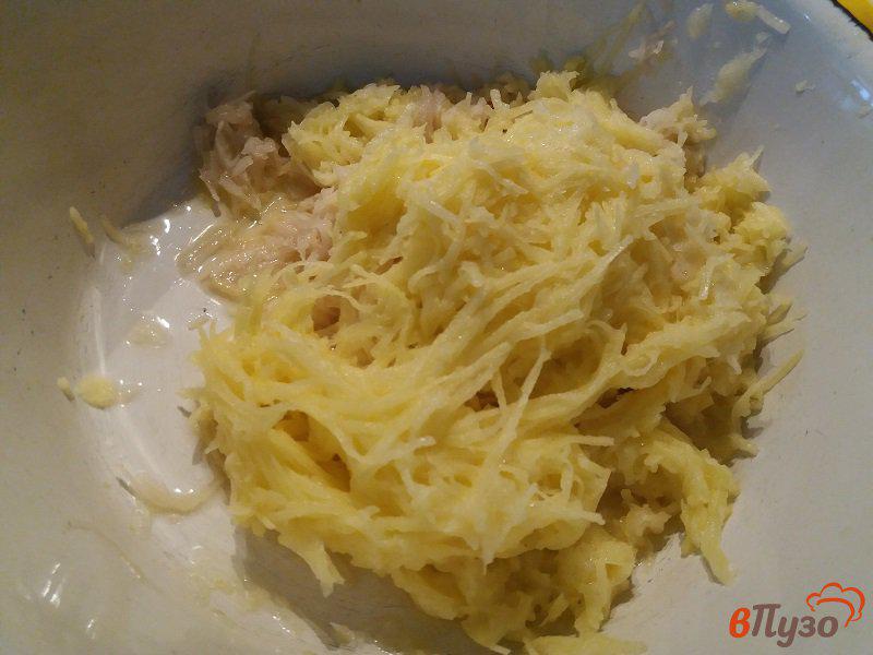 Фото приготовление рецепта: Драники из картофеля и кабачка шаг №3