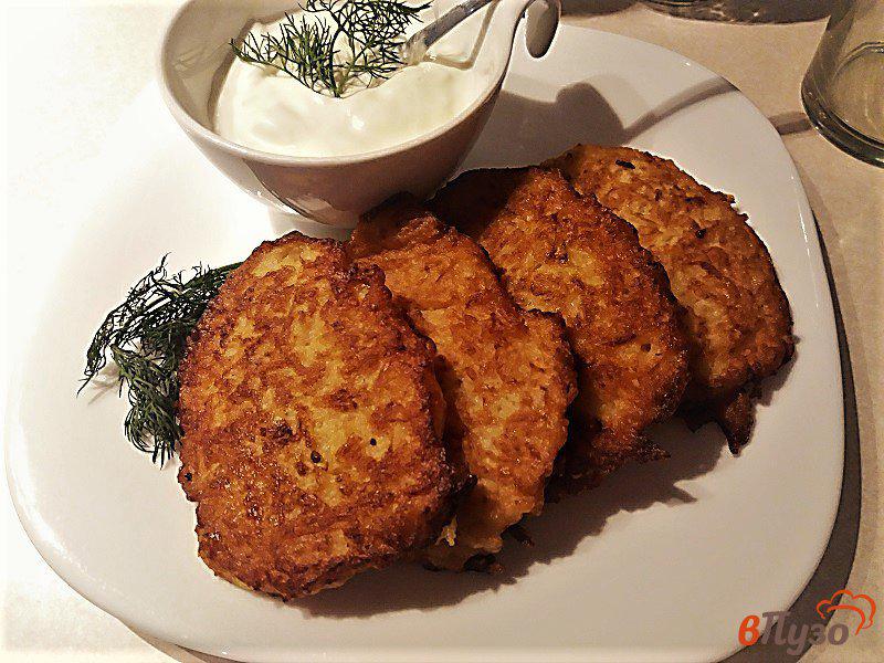 Фото приготовление рецепта: Драники из картофеля и кабачка шаг №11