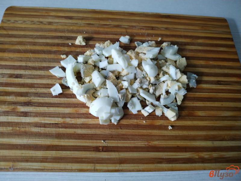 Фото приготовление рецепта: Куриные рубленые котлеты с яйцом и зеленью шаг №2
