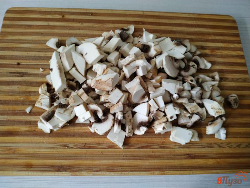 Фото приготовление рецепта: Рисовые биточки с грибами шаг №1