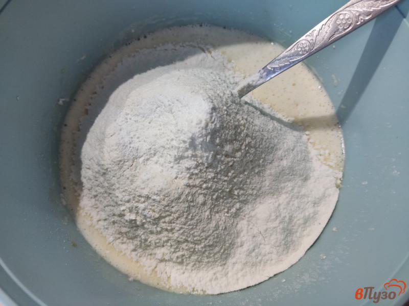Фото приготовление рецепта: Песочное печенье с кокосовой стружкой шаг №3