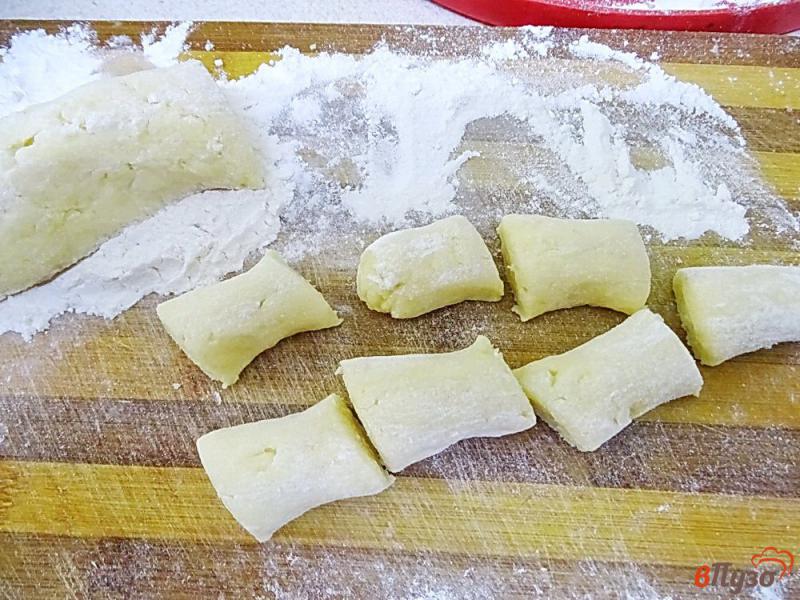 Фото приготовление рецепта: Чешские картофельные кнедлики с грибами шаг №5