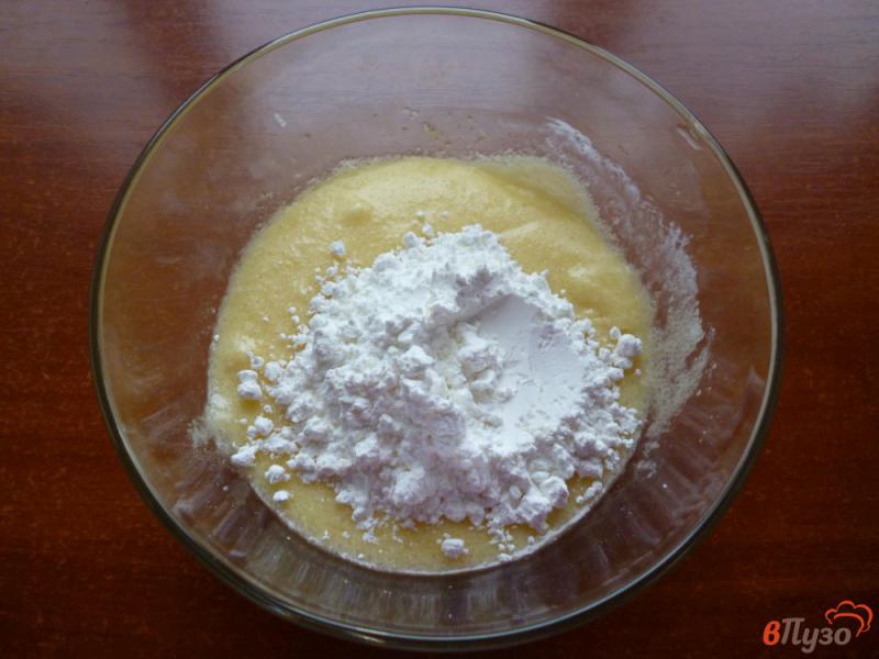 Фото приготовление рецепта: Песочное печенье с повидлом шаг №3