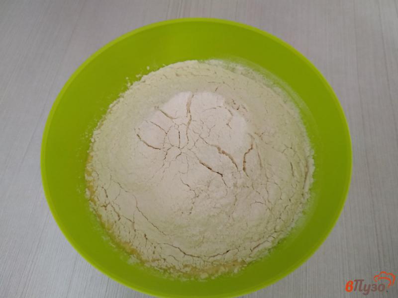 Фото приготовление рецепта: Песочное печенье с цедрой лимона шаг №5