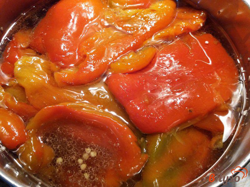 Фото приготовление рецепта: Консервированный запеченный болгарский перец на зиму шаг №7