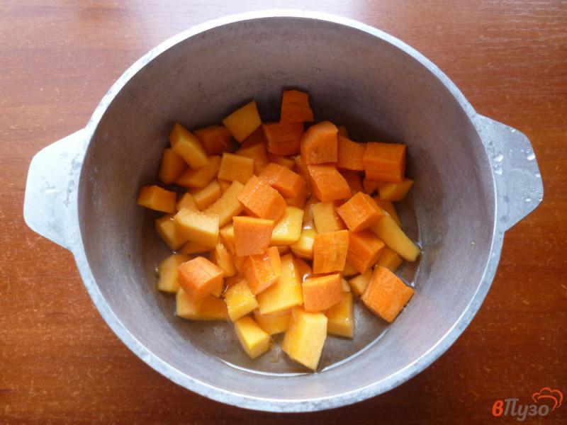 Фото приготовление рецепта: Пшенная каша с тыквой и морковью шаг №2