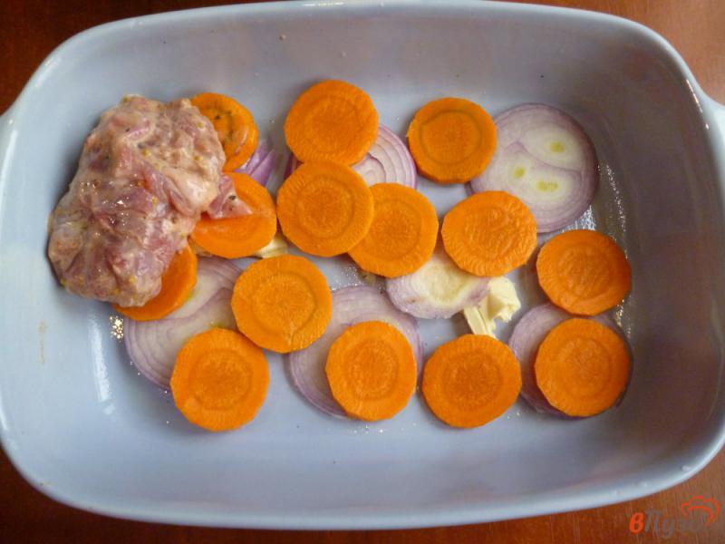 Фото приготовление рецепта: Мясо кролика запеченное в духовке шаг №4