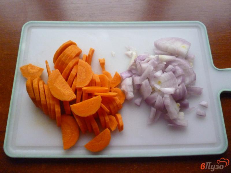 Фото приготовление рецепта: Картофель тушеный со свиными ребрами шаг №2