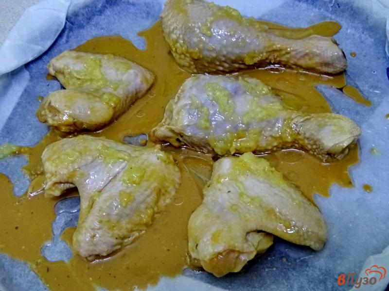 Фото приготовление рецепта: Куриные голени и крылья запеченные в духовке шаг №5