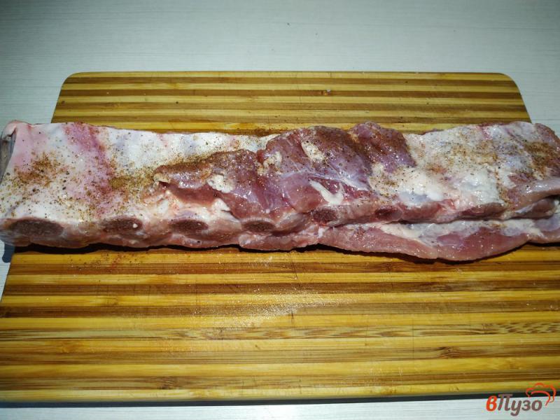 Фото приготовление рецепта: Свиные ребрышки запеченые в медово-лимоном маринаде шаг №1
