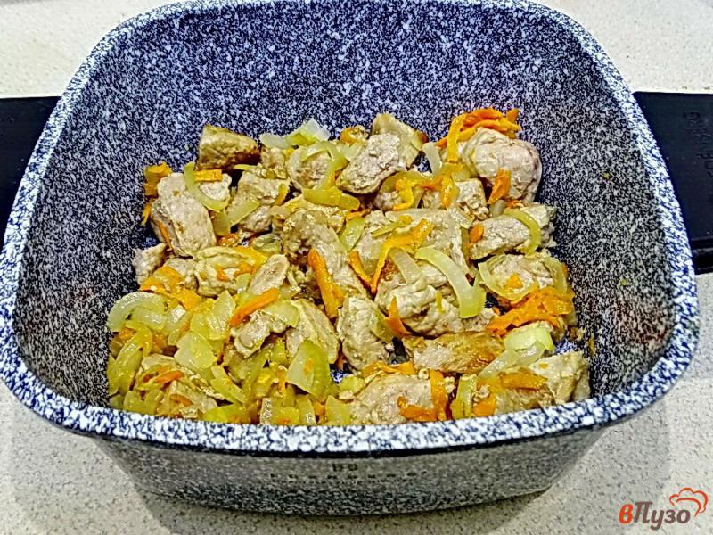 Фото приготовление рецепта: Рагу из овощей с мясом и фасолью шаг №4