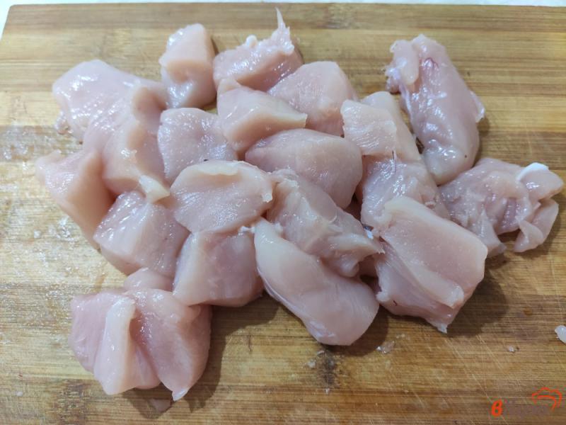 Фото приготовление рецепта: Куриное филе в соевом соусе на сковороде шаг №1