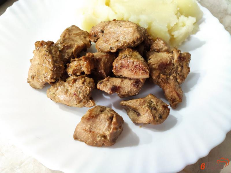 Фото приготовление рецепта: Куриное филе в соевом соусе на сковороде шаг №7