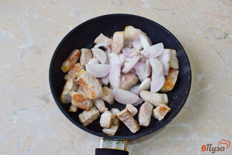 Фото приготовление рецепта: Свинина в сливках с подливой шаг №2