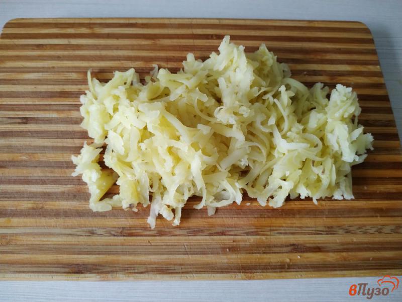 Фото приготовление рецепта: Запеченые грибы фаршированные картофелем шаг №4