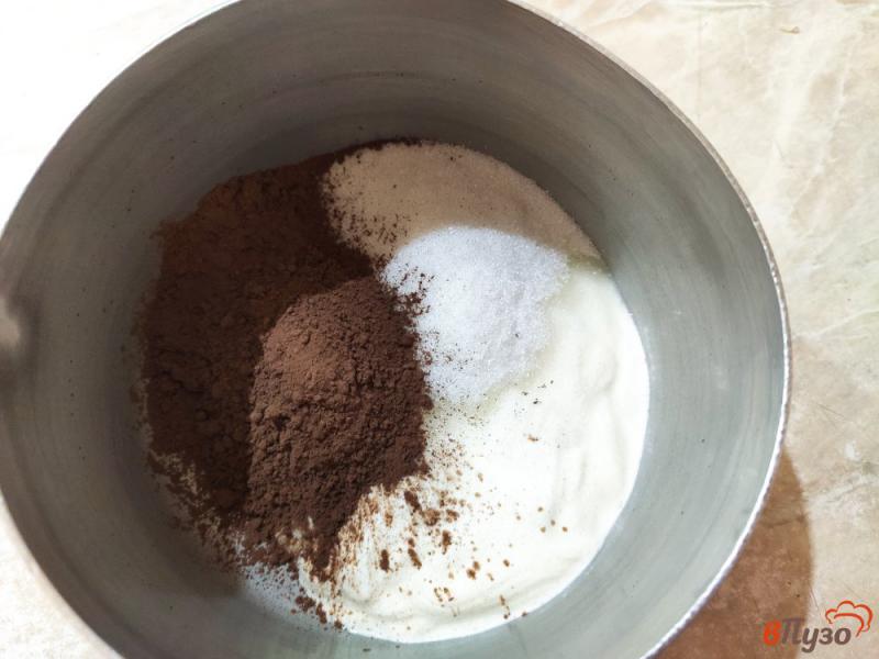 Фото приготовление рецепта: Десерт с заварным кремом под шоколадной глазурью шаг №13