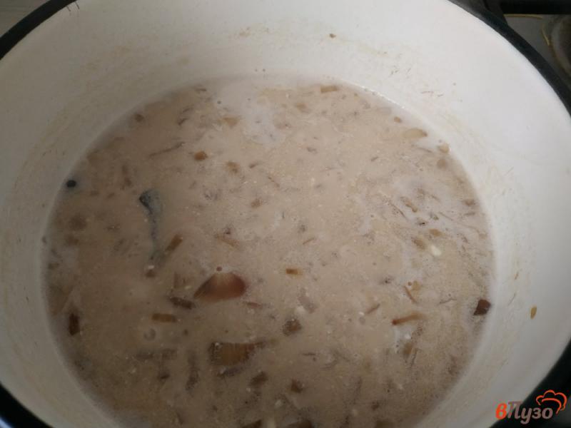 Фото приготовление рецепта: Луковый суп на курином бульоне шаг №7