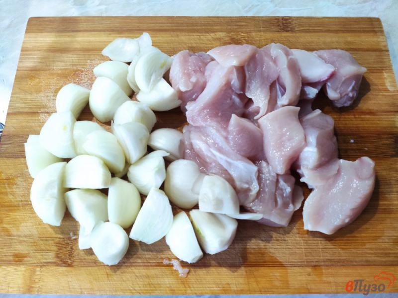 Фото приготовление рецепта: Чебуреки на заварном тесте с курицей шаг №4