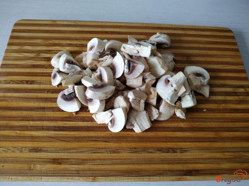 Фото приготовление рецепта: Гречка с курицей и грибами на пару шаг №3