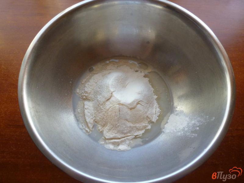 Фото приготовление рецепта: Сосиски в тесте шаг №2