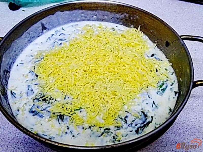 Фото приготовление рецепта: Шпинат в сметанно-сырном соусе шаг №10