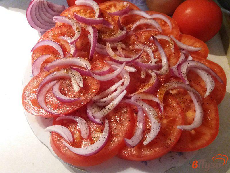 Фото приготовление рецепта: Закуска из помидор и лука по-польски шаг №7